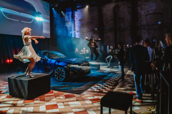 Lanceringsevenement in de Turbien in Beringen waar nostalgie in contact komt met de state-of-the-art technologie van de iconische BMW 5 reeks.