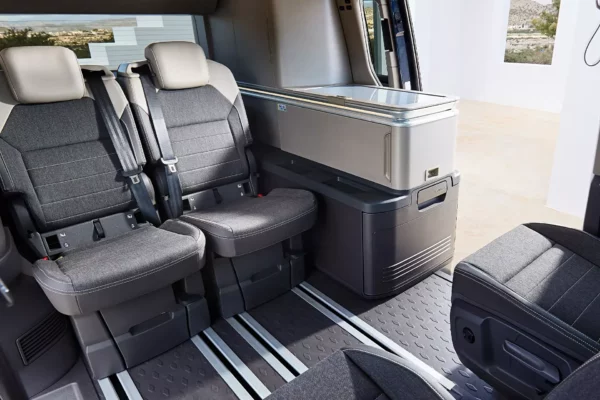 ca001660on-vw-california-flexible-seating-concept-1x1-1 ca001660on-vw-california-flexible-seating-concept-1x1-1